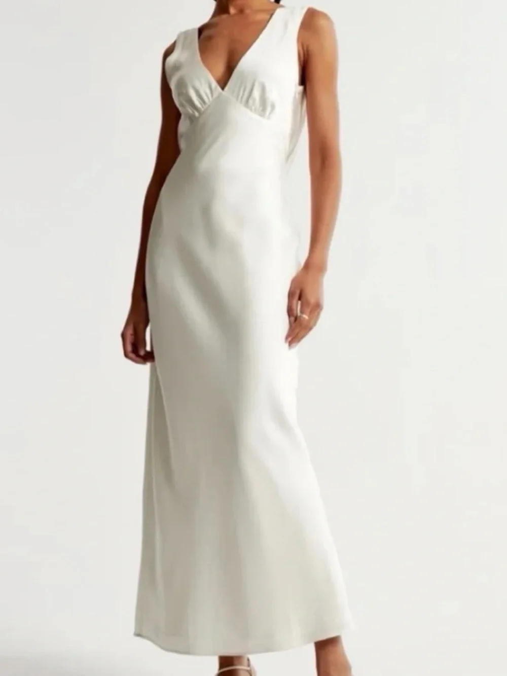 Abercrombie & Fitch Ivory V-Neck Maxi Dress